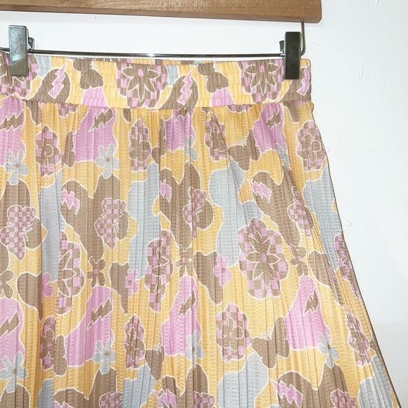 Forever21 yellow pull on floral palazzo wide leg lightweight pants - Picture 3 of 9